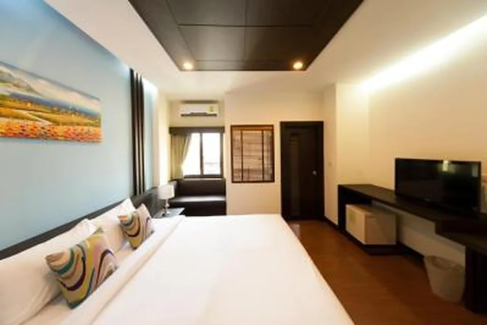 Standard Double Room at Tara Place Hotel Bangkok